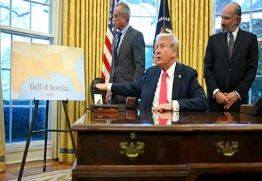  دو خبر جعلی برای رد خبر اقدام ترامپ علیه نام خلیج فارس!