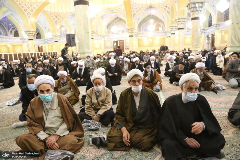 حضور مراجع و علما در مسجد امام حسن عسکری(ع) در پی ارتحال آیت الله العظمی صافی(ره)