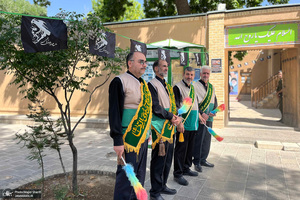 غبار روبی و عطر افشانی بیت و زادگاه امام خمینی (س)