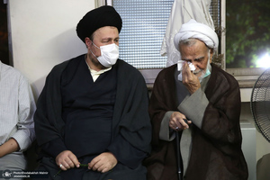 حضور سید حسن خمینی در منزل مرحوم حجت الاسلام و المسلمین دعایی (ره)
