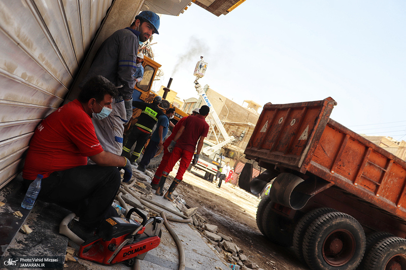 روز سوم آواربرداری در ساختمان مترو پل