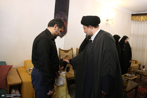 حضور سیدحسن خمینی در منزل شهید باقری