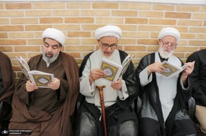 حضور آیت الله سید حسن خمینی در مراسم وداع با آیت الله العظمی شبری زنجانی (ره)