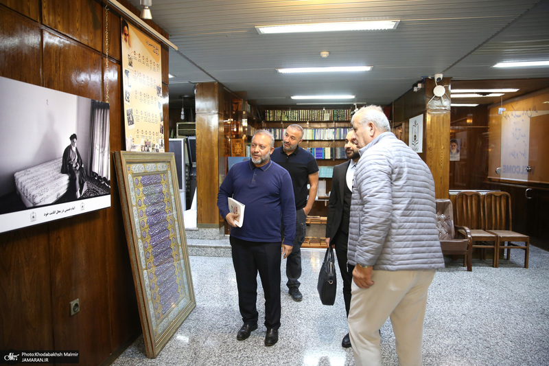 بازدید رئیس انجمن نمایندگان بازنشسته مجلس ترکیه  از بیت امام خمینی (س) در جماران