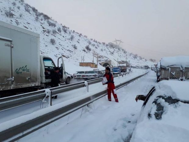 امدادرسانی افراد گرفتار در برف گیلان به ۶ هزار و ۳۹۱ نفر رسید