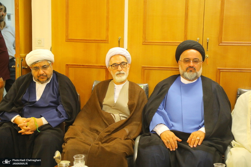 نشست علمی با موضوع  امام خمینی(ره) نهضت و نظام اسلامی