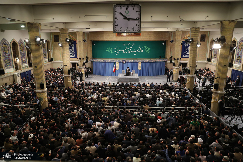 دیدار هزاران نفر از ذاکران و ستایشگران اهل‌بیت(ع) با رهبر معظم انقلاب