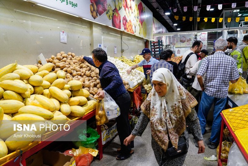 جریان عادی زندگی در شهر تهران...