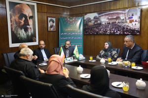 نشست هم اندیشی با ناشران عرب زبان در حسینیه جماران