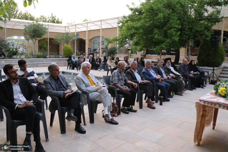 کارگاه آموزشی جایزه ادبی روح الله در خمین