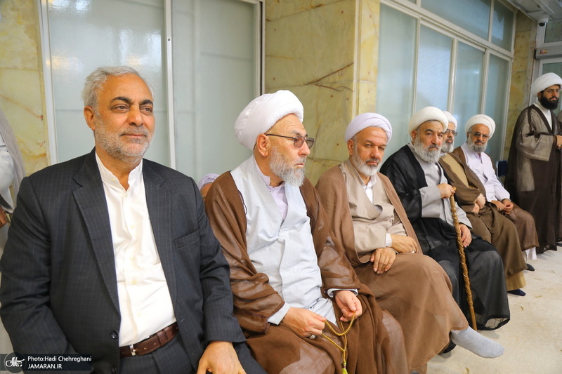 مراسم جشن عید غدیر و عمامه‌گذاری طلاب در بیت مراجع  تقلید و علما