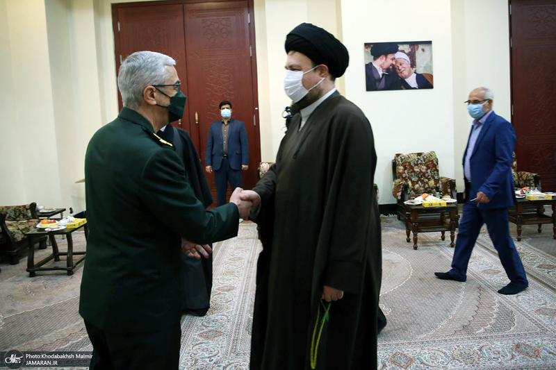 حاشیه های تجدید بیعت فرماندهان ارشد نیروهای مسلح با آرمان های امام خمینی (س)