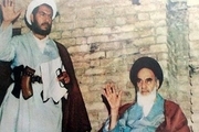 حجت الاسلام غلامرضا حسنی در کنار امام خمینی(س) + تصویر