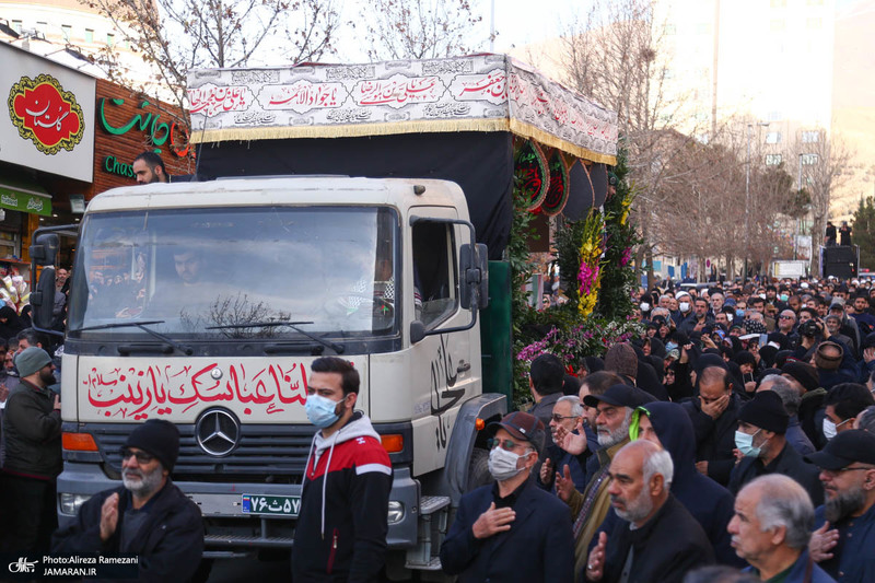 تشییع پیکر شهدای مدافع حرم در شهرک شهید محلاتی