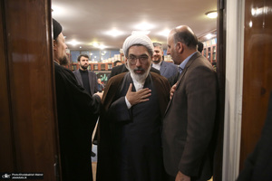 حضور شخصيت هاي سياسي در منزل مرحوم آیت الله بجنوردی 2