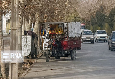 طرح جمع‌آوری گاری‌ و موتورهای ضایعاتی در زاهدان آغاز شد