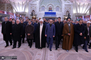 تجدید میثاق رییس و جمعی از مدیران ارشد صدا و سیما با آرمان های امام خمینی(س)