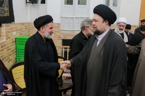 حضور آیت الله سید حسن خمینی در مراسم وداع با آیت الله العظمی شبری زنجانی (ره)