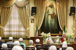 مراسم بزرگداشت امام خمینی (س) در آدریان زرتشتیان