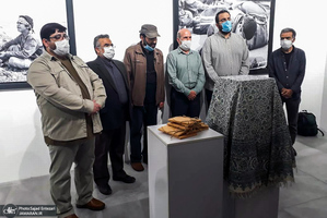 رونمایی از کتاب عکس«فرزندان روح الله» و افتتاح نمایشگاه «فرمانده من»