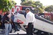 واژگونی خودروی ماکسیما در تهران و مصدومیت راننده 18 ساله آن