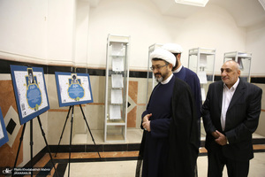 بازدید آیت الله نور مفید از نمایشگاه وکلای شرعی امام خمینی (س)