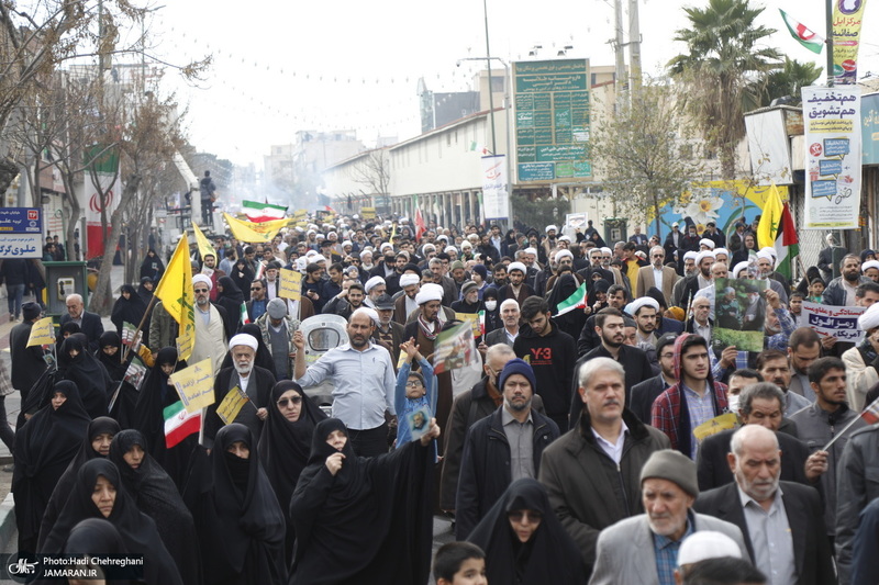 راهپیمایی نمازگزاران قمی‎ در محکومیت جنایت تروریستی کرمان