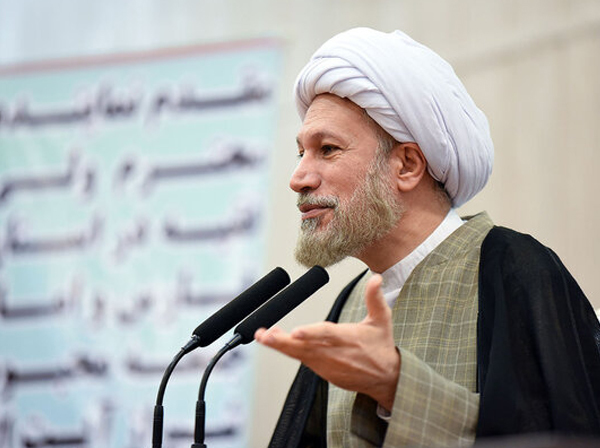 امام جمعه شیراز: رابطه ایران و چین براساس دستور قرآن، اما مذاکره با آمریکا، برخلاف دستور قرآن است
