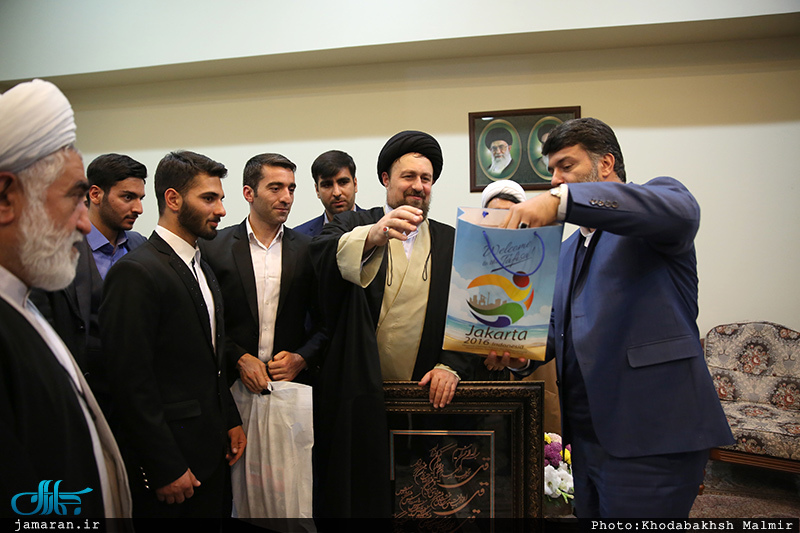 دیدارجمعی از اعضای کمیته مستقل پرثوا و پیشکسوتان با سید حسن خمینی