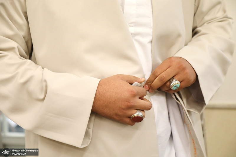 مراسم عمامه گذاری طلاب توسط آیت‌الله العظمی نوری همدانی و آیت الله فاضل لنکرانی در روز عید غدیر