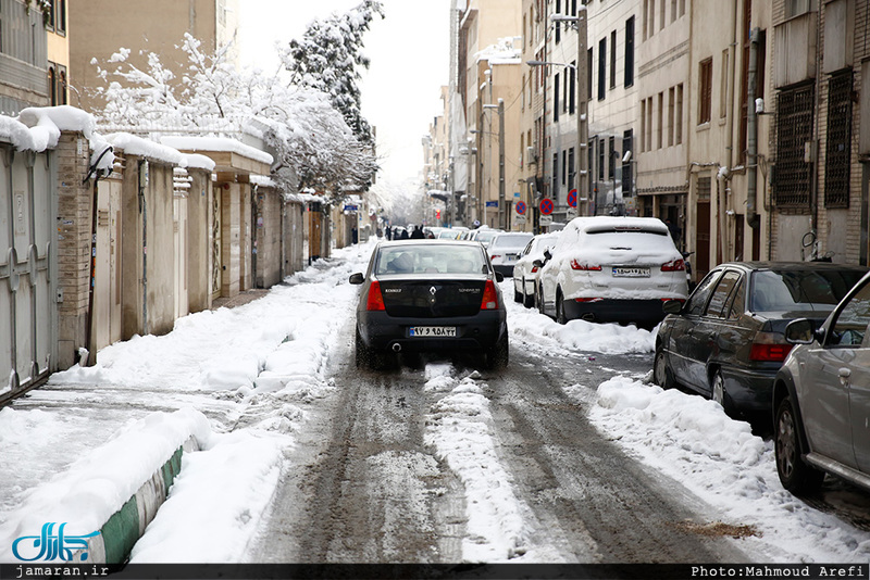 مشکلات عبور و مرور عابرین پیاده بعد از برف دیروز 