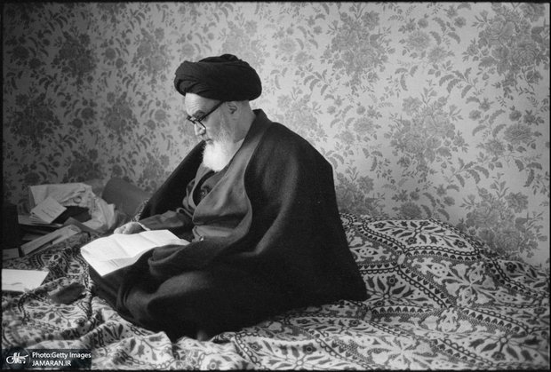 شکوه‌ی امام خمینی از بی‌تفاوتی علما به جشن‌های 2500 ساله/ مرور سخنرانی امام خمینی در تیرماه 1350 به مناسبت سالروز آن