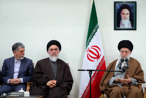 دیدار دست‌اندرکاران کنگره بزرگداشت مرحوم آیت‌الله سیدمحمد محقق داماد با رهبر معظم انقلاب