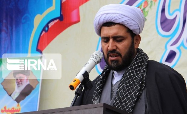 امام جمعه ملایر: وحدت حوزه و دانشگاه می‌تواند تحریم‌ها را بشکند