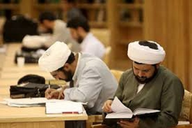 طلاب آذربایجان غربی زبان خارجی فرا می گیرند