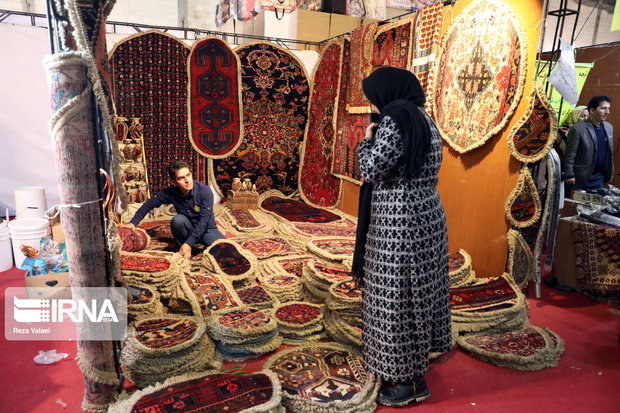 آغاز به کار نمایشگاه فرش دستباف استان فارس در شیراز