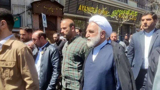 محسنی اژه‌ای در راهپیمایی روز قدس: جنایات بی‌سابقه‌ طی ۶ ماه اخیر از سوی رژیم غاصب صهیونیستی در غزه با حمایت‌های رژیم آمریکا بوده/ آمریکایی‌ها در این قضیه مسئول هستند و باید پاسخگوی جامعه جهانی باشند