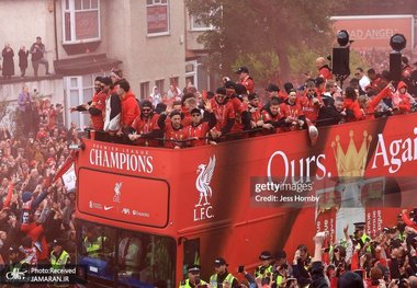 حادثه تلخ و تصادف دردناک در جشن قهرمانی لیورپول+ ویدیو