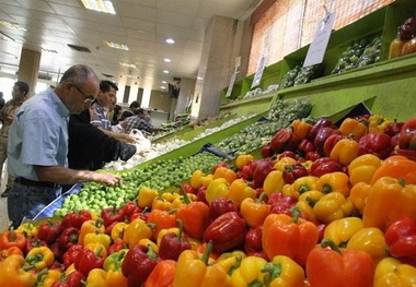 202 غرفه عرضه میوه در شهر ارومیه خدمت رسانی می کند