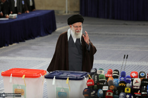 حضور رهبر انقلاب در انتخابات مجلس شورای اسلامی و مجلس خبرگان رهبری