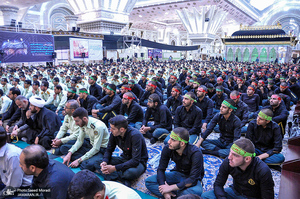 عزاداری دانشجویان دانشگاه علوم انتظامی امین در حرم مطهر امام خمینی(س)