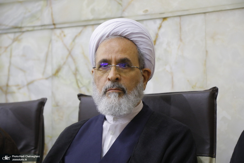 مراسم بزرگداشت رئیس جمهوری و یارانش در حرم حضرت معصومه(س)