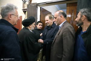 حضور شخصيت هاي سياسي در منزل مرحوم آیت الله بجنوردی 2