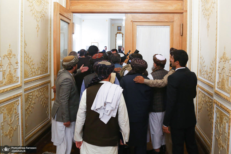 دیدار معاون اقتصادی نخست وزیر حکومت موقت افغانستان با وزیر امور خارجه