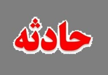 نجات راننده معلول بر اثر آتش سوزی یک خودروی پراید در تهرانپارس