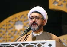 Imam Khomeini has become a compass and guiding star, says head of institute