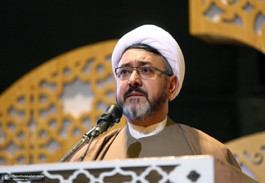 Imam Khomeini has become a compass and guiding star, says head of institute