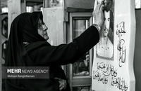مادران شهدای دفاع مقدس هنوز با یاد و خاطره فرزندانشان زندگی می‌کنند (6)