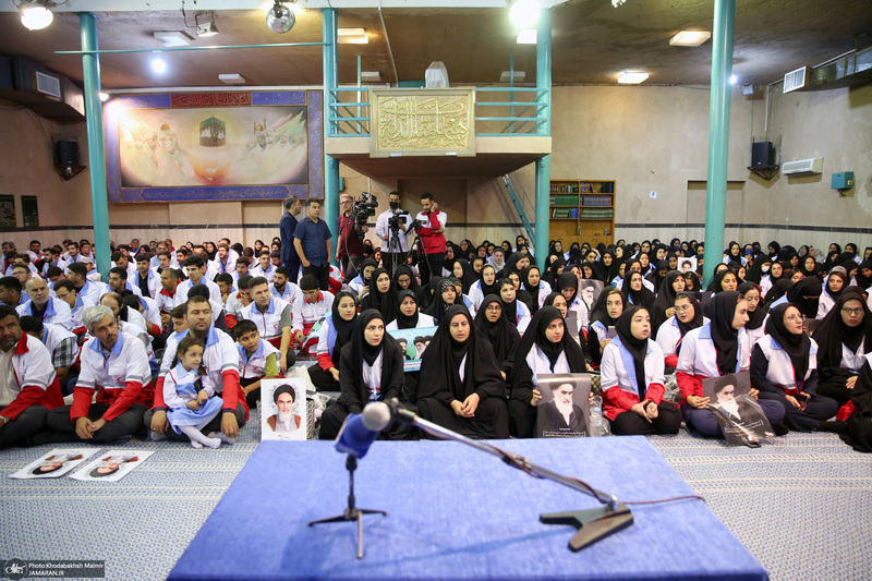 تجدیدمیثاق اعضای سازمان جوانان جمعیت هلال احمر با آرمان‌های امام خمینی(س)؛