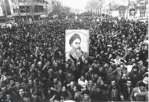 منتخبی از عکس‌های کمتر دیده شده امام و انقلاب